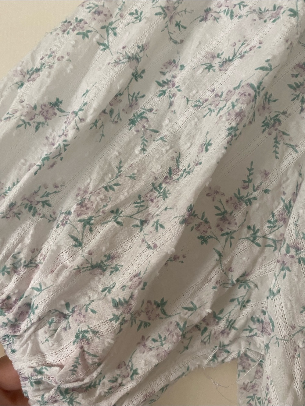 bohme White Floral Button-Front Puff Sleeve Blouse - Picture 3 of 8